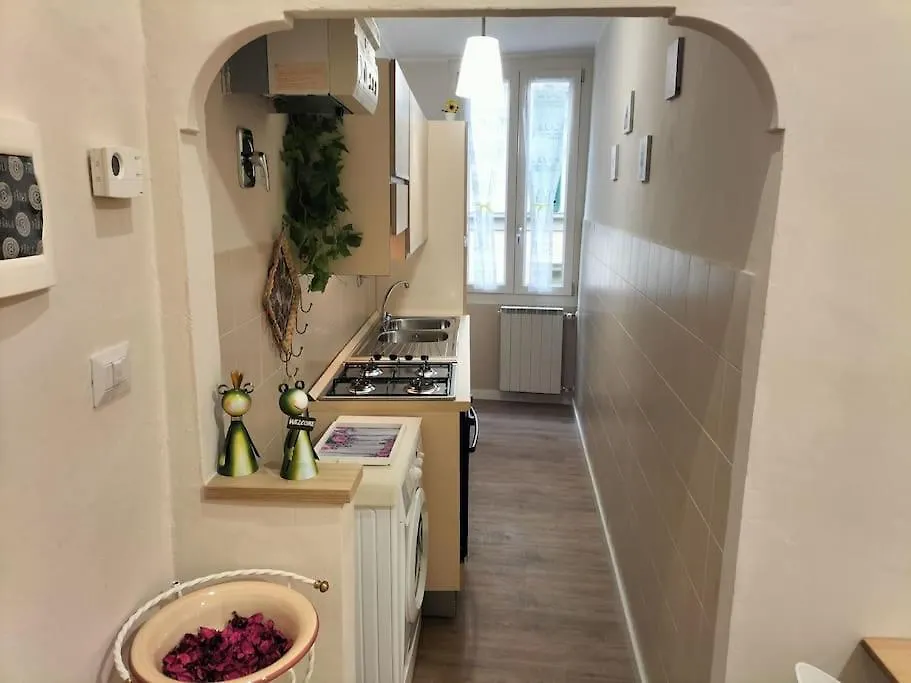 Cozy Apartment Near The Station Florence Italië